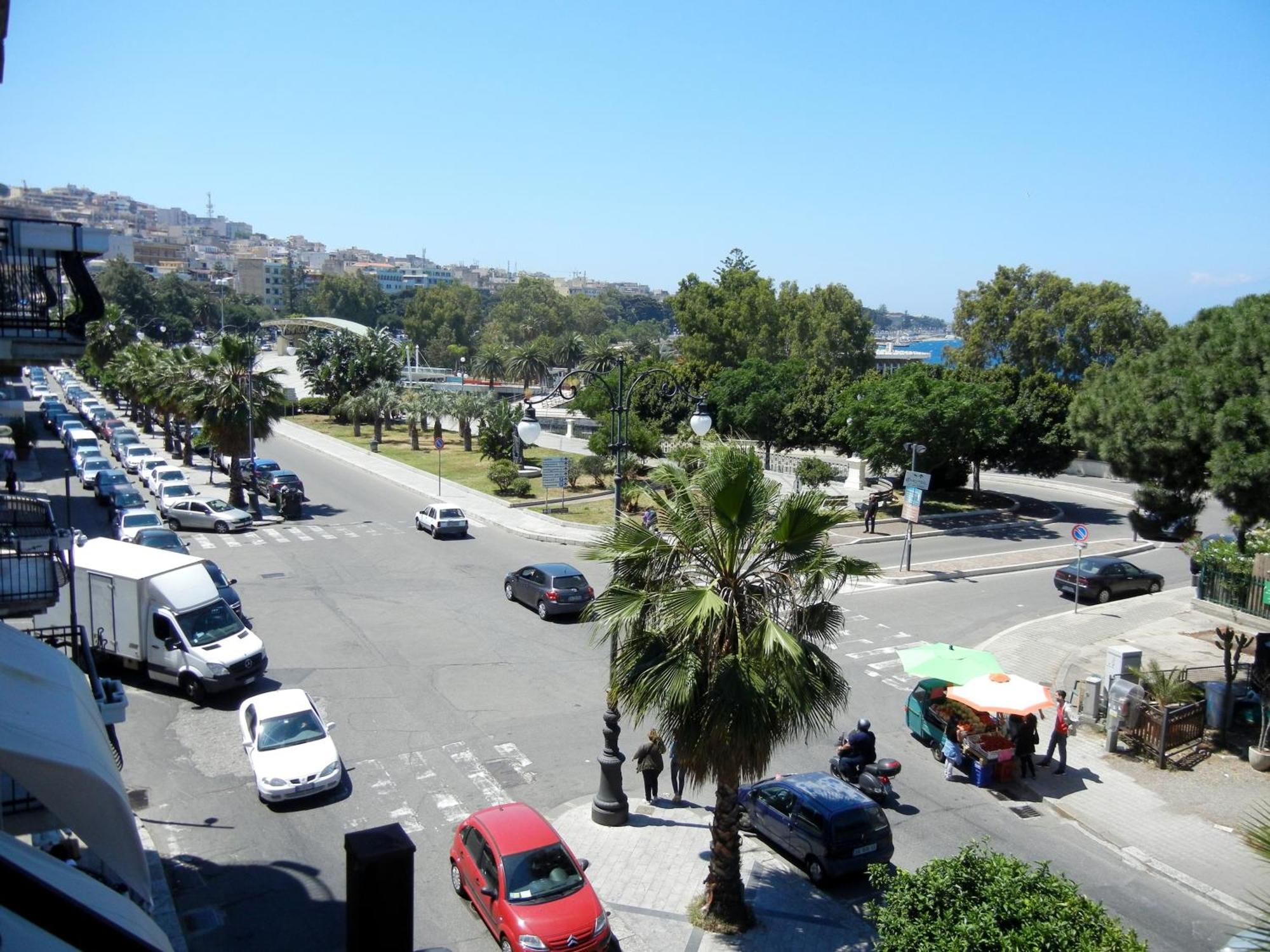 B&B La Pineta Reggio di Calabria Buitenkant foto