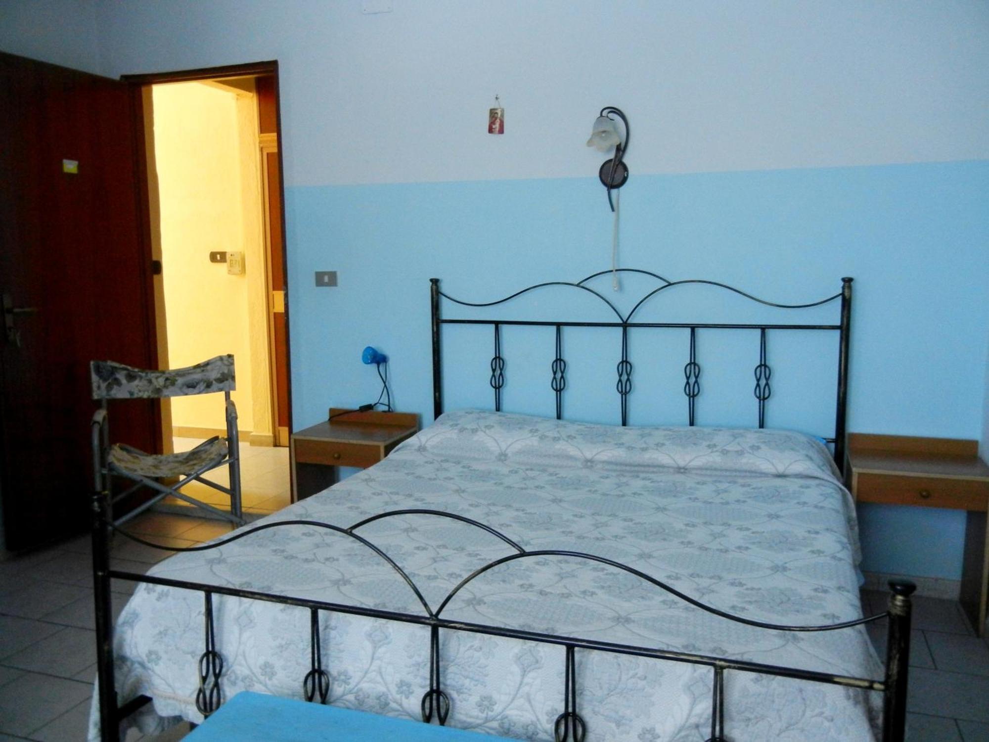 B&B La Pineta Reggio di Calabria Buitenkant foto